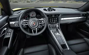   Porsche 911 Carrera 4S - 2015