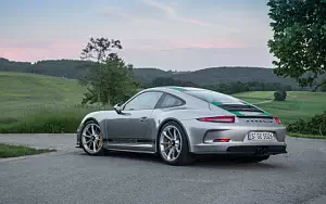   Porsche 911 R - 2016