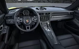   Porsche 911 Turbo S - 2016