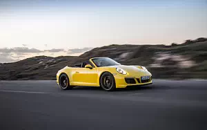   Porsche 911 Carrera 4 GTS Cabriolet - 2017