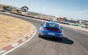   Porsche 911 Carrera 4 GTS - 2017