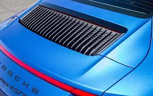   Porsche 911 Carrera 4 GTS - 2017