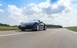  Porsche 911 Carrera Cabriolet (Gentian Blue Metallic) - 2019