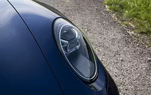   Porsche 911 Carrera Cabriolet (Gentian Blue Metallic) - 2019