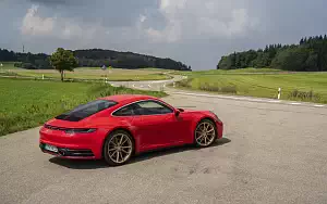   Porsche 911 Carrera Coupe (Guards Red) - 2019