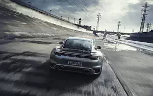   Porsche 911 Turbo S - 2020