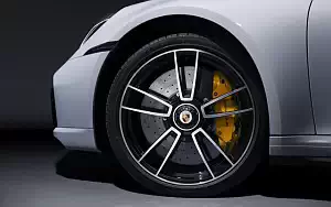   Porsche 911 Turbo S - 2020