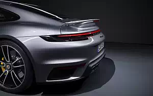   Porsche 911 Turbo S - 2020