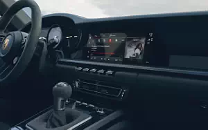   Porsche 911 Carrera GTS - 2021