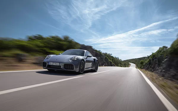 ���� ���������� Porsche 911 Turbo S - 2025