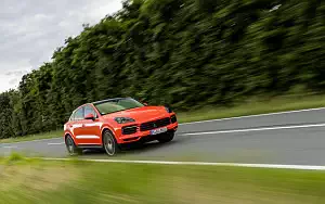   Porsche Cayenne Coupe (Lava Orange) - 2019