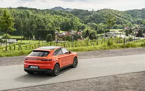   Porsche Cayenne Coupe (Lava Orange) - 2019