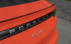   Porsche Cayenne Coupe (Lava Orange) - 2019