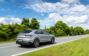   Porsche Cayenne S Coupe (Dolomite Silver Metallic) - 2019
