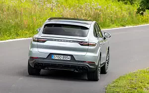  Porsche Cayenne S Coupe (Dolomite Silver Metallic) - 2019