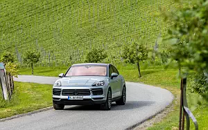   Porsche Cayenne S Coupe (Dolomite Silver Metallic) - 2019