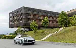   Porsche Cayenne S Coupe (Dolomite Silver Metallic) - 2019