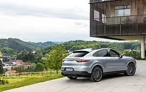   Porsche Cayenne S Coupe (Dolomite Silver Metallic) - 2019