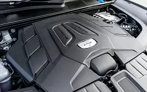   Porsche Cayenne S Coupe (Dolomite Silver Metallic) - 2019