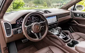   Porsche Cayenne S Coupe (Dolomite Silver Metallic) - 2019
