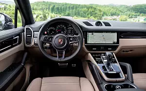   Porsche Cayenne S Coupe (Moonlight Blue Metallic) - 2019