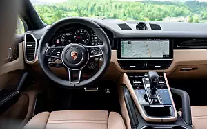   Porsche Cayenne S Coupe (Moonlight Blue Metallic) - 2019
