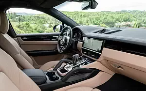   Porsche Cayenne S Coupe (Moonlight Blue Metallic) - 2019