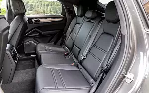   Porsche Cayenne S Coupe (Quarzite Grey Metallic) - 2019