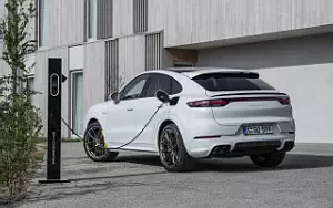   Porsche Cayenne Turbo S E-Hybrid Coupe - 2019