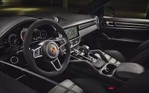   Porsche Cayenne GTS Coupe - 2020