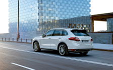   Porsche Cayenne S Hybrid - 2010