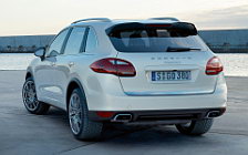   Porsche Cayenne S Hybrid - 2010