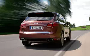   Porsche Cayenne - 2010