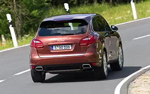   Porsche Cayenne - 2010