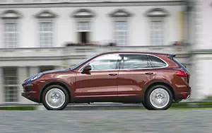   Porsche Cayenne - 2010