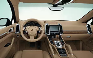   Porsche Cayenne - 2010