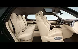   Porsche Cayenne - 2010