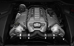   Porsche Cayenne Turbo S - 2012