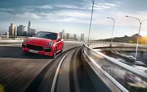   Porsche Cayenne GTS - 2014