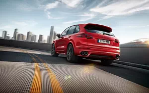   Porsche Cayenne GTS - 2014