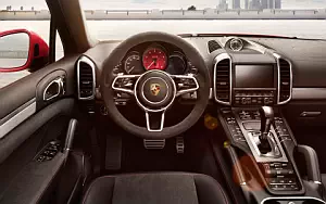   Porsche Cayenne GTS - 2014