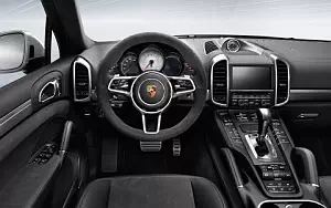   Porsche Cayenne GTS - 2014