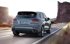   Porsche Cayenne Turbo - 2014
