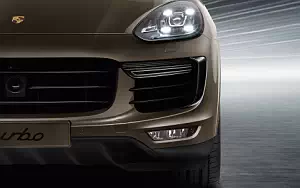   Porsche Cayenne Turbo - 2014