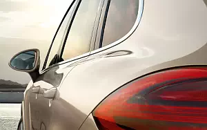   Porsche Cayenne Turbo - 2014