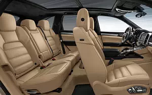   Porsche Cayenne Turbo - 2014