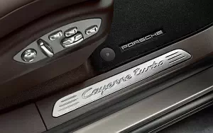   Porsche Cayenne Turbo - 2014