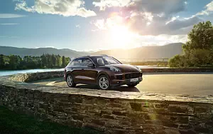   Porsche Cayenne - 2014