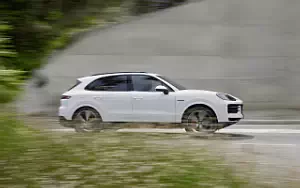   Porsche Cayenne S E-Hybrid - 2023