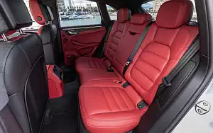   Porsche Macan (Dolomite Silver Metallic) - 2018